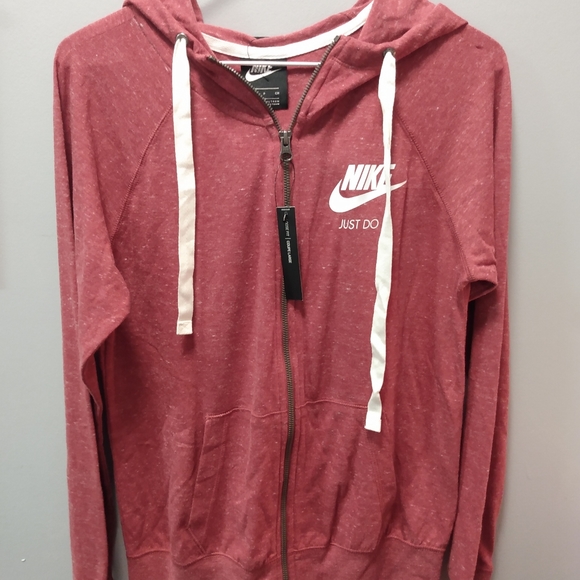 Nike - Picture 2 of 3